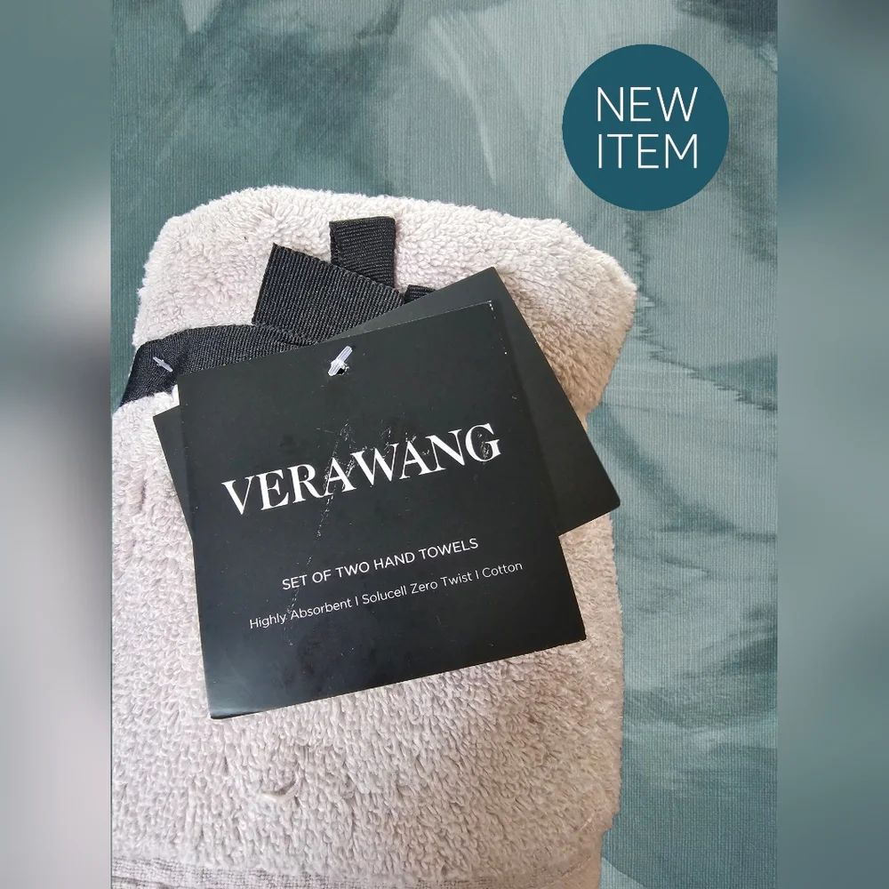 Vera Wang Lavander Hand Towel Set - Two Pack